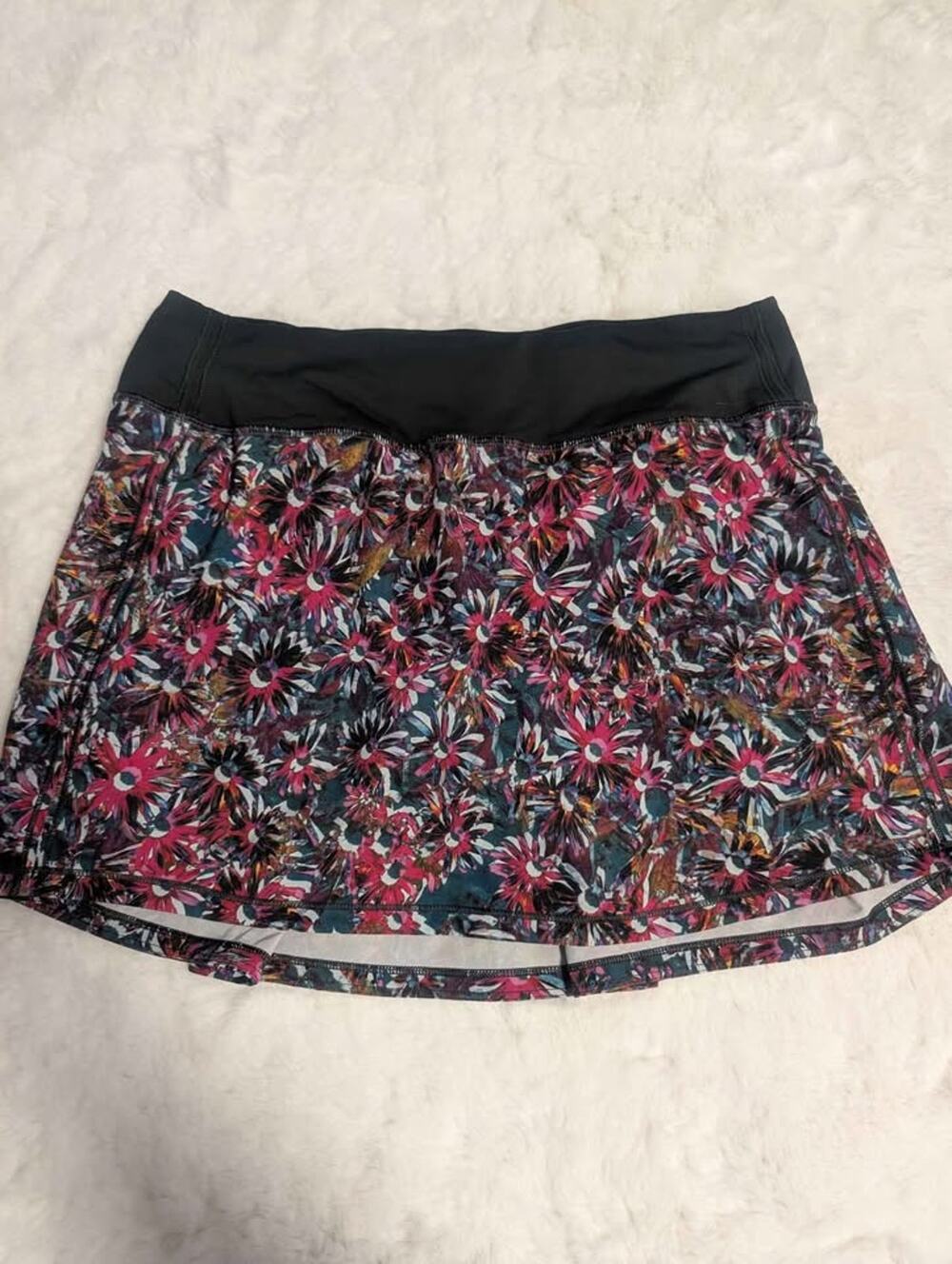 Lululemon Pace Rival Skirt size 6